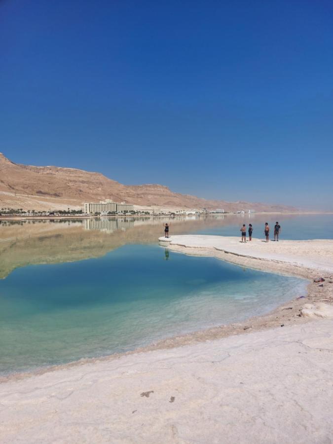 המקום של כרמית Neve Zohar Bagian luar foto